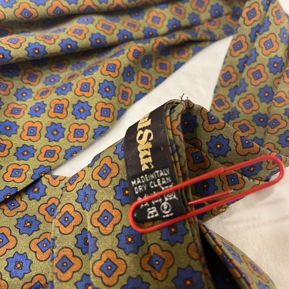 Paul Stuart Ascot - Picture 5 of 5